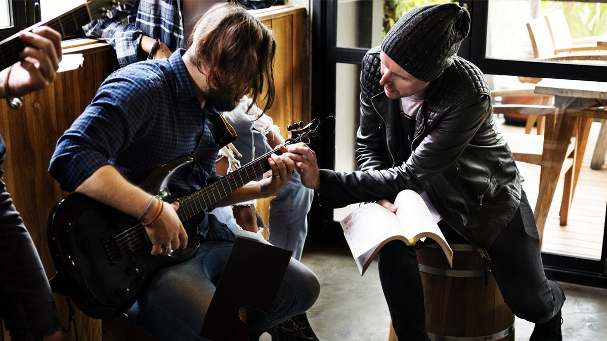 colaborar com outros artistas